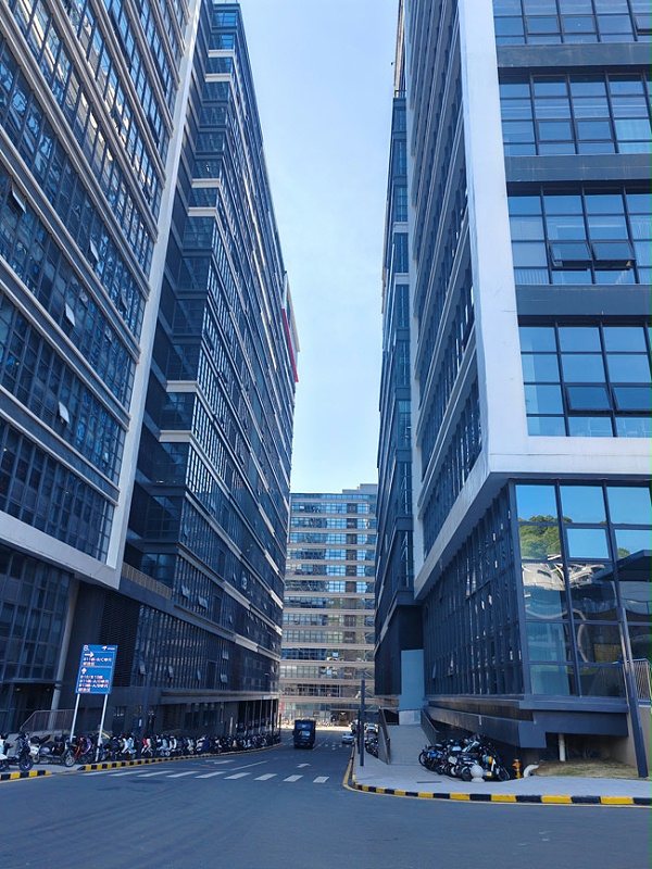 贵华模具抛光有限公司 
