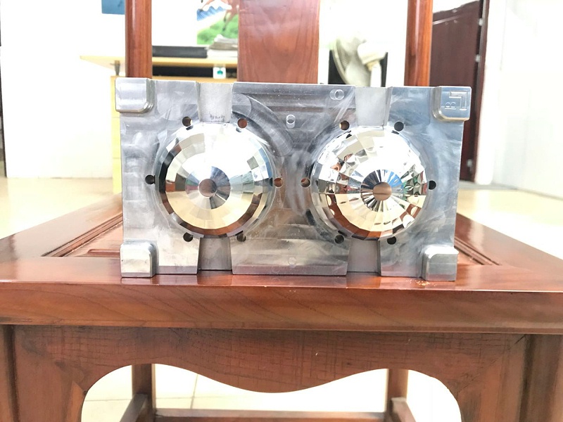 贵华棱形模具抛光 (27) 贵华棱形模具抛光 (27)