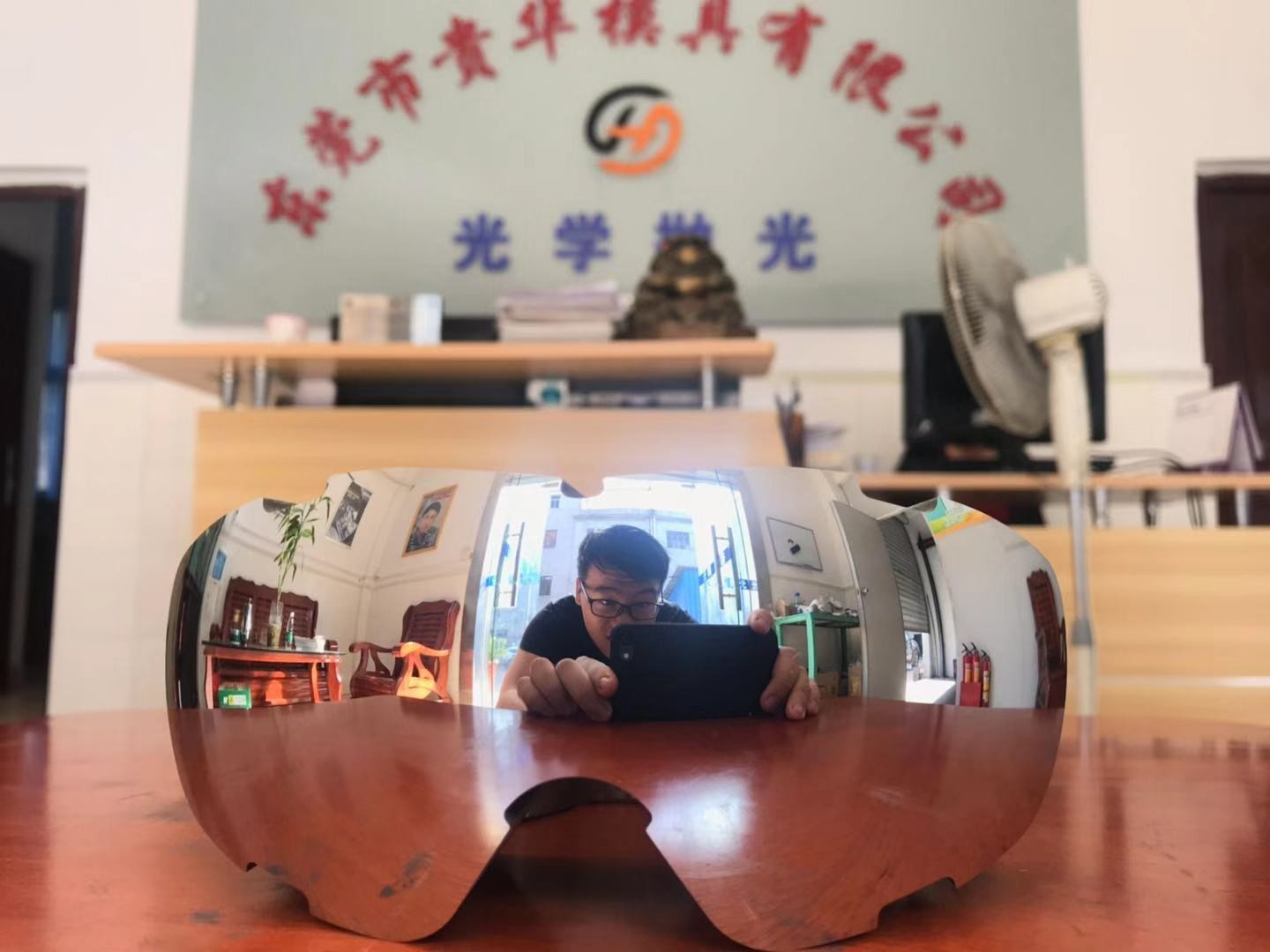 贵华模具抛光 (1) 贵华模具抛光 (1)