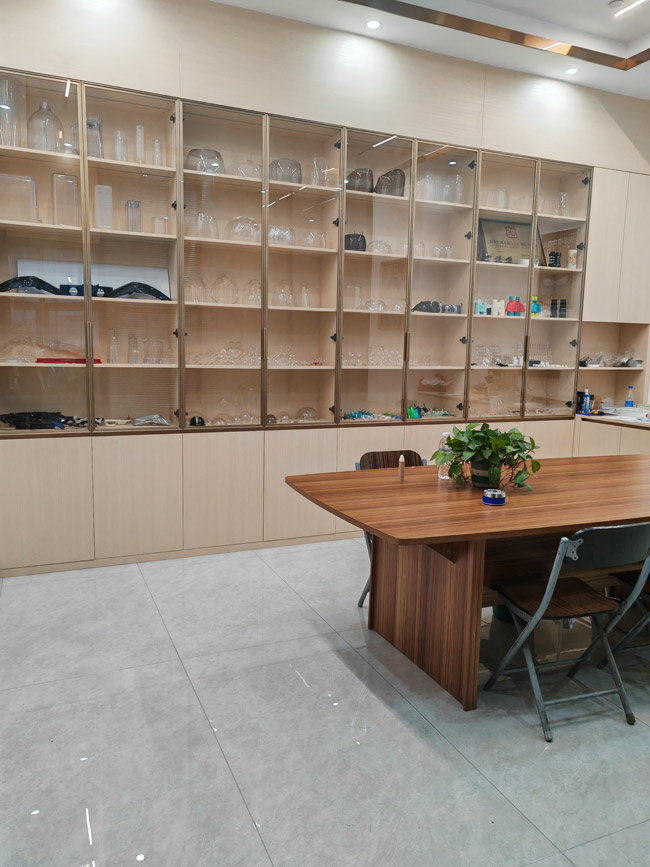 贵华模具抛光会议室